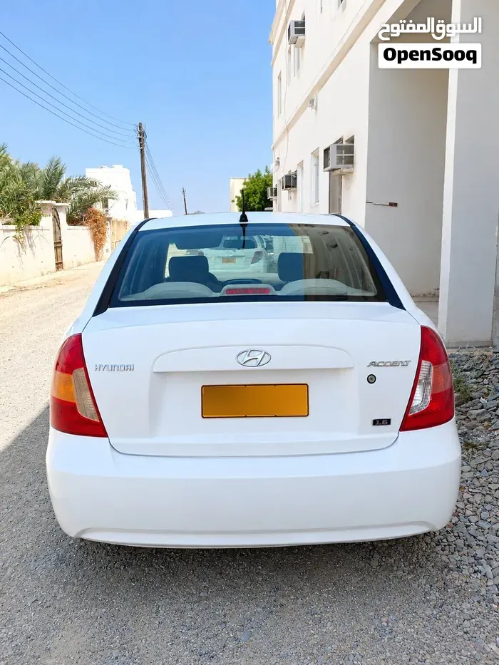Hyundai Accent 2008 photo 2