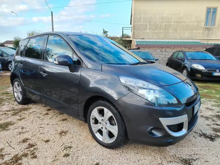 Renault Scenic 2010 photo 3