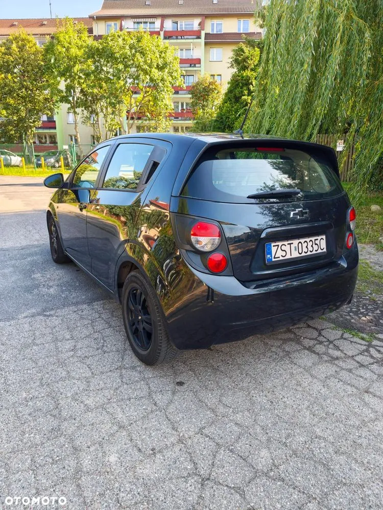 Chevrolet Aveo 2012 photo 4