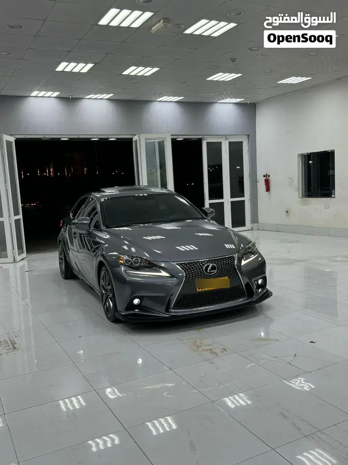 Lexus Is 350 2014 photo 2