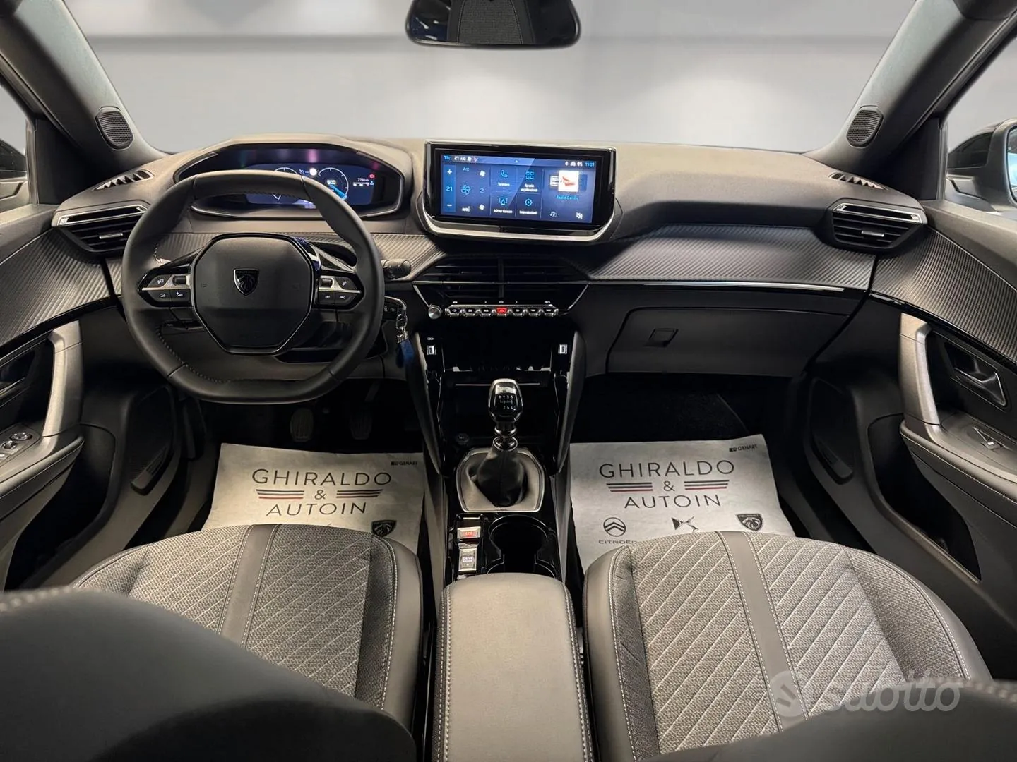 Peugeot 2008 2024 photo 2