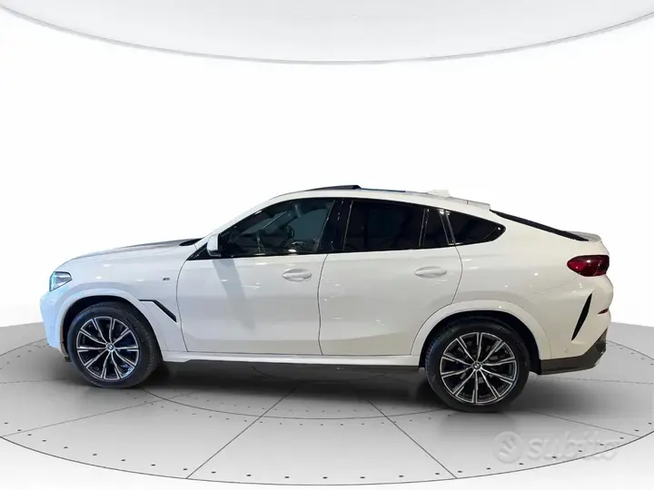 BMW X6 2022 photo 2