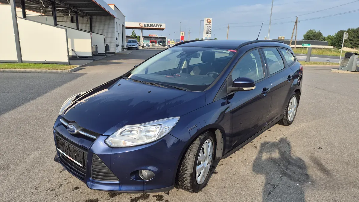 Ford Focus 2012 photo 2
