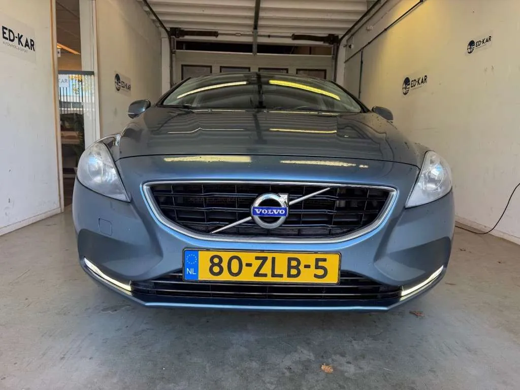 Volvo V40 2012 photo 4