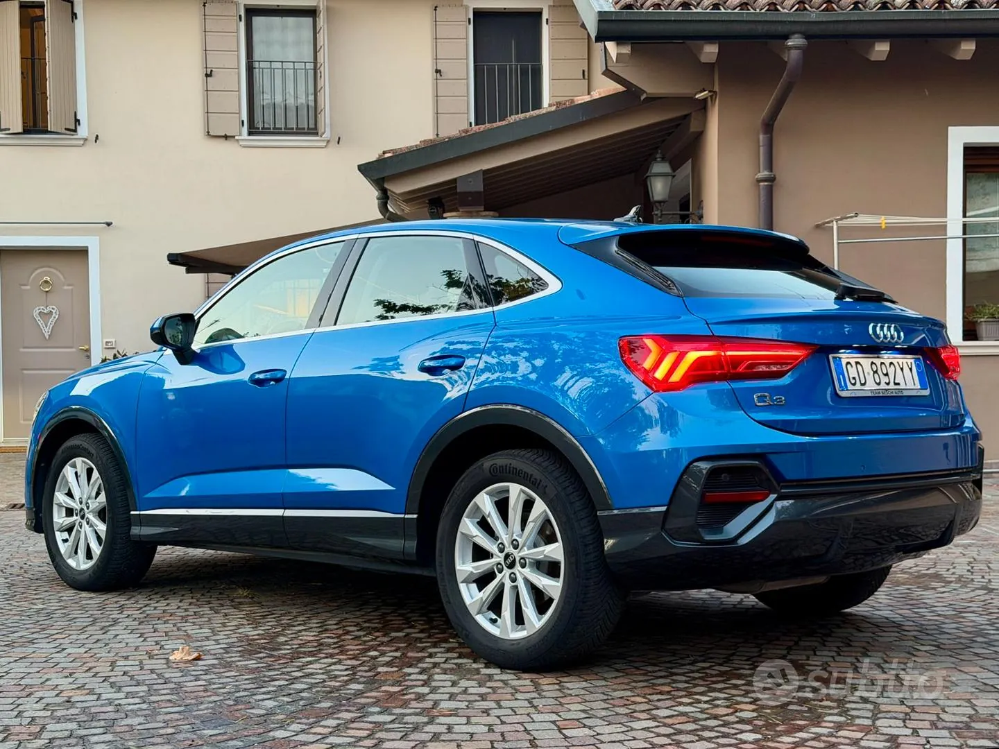 Audi Q3 2021 photo 2