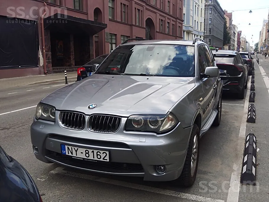 BMW X3 2004 photo 2