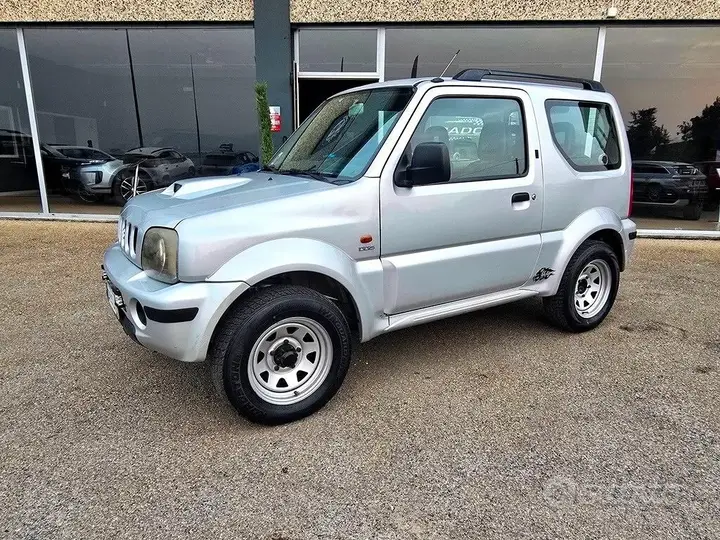 Suzuki Jimny 2004 photo 2
