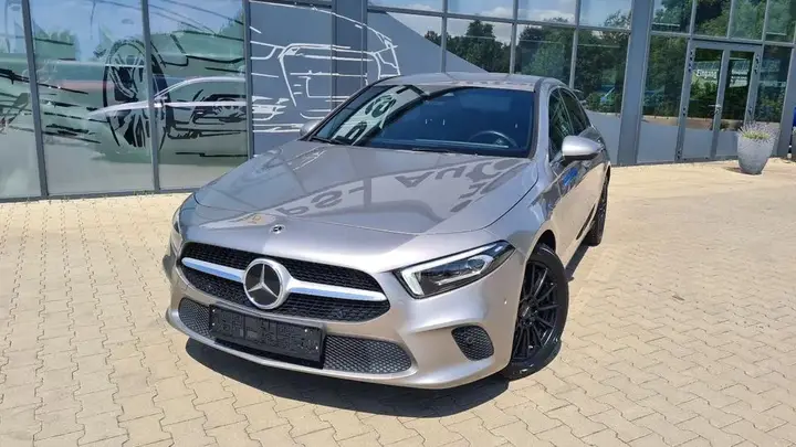 Mercedes-Benz A 220