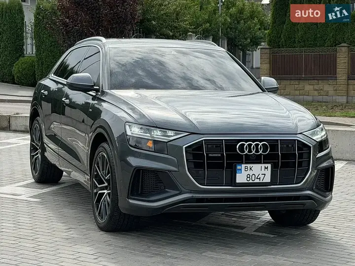Audi Q8