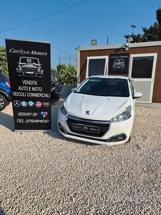 Peugeot 208 2016 photo 2