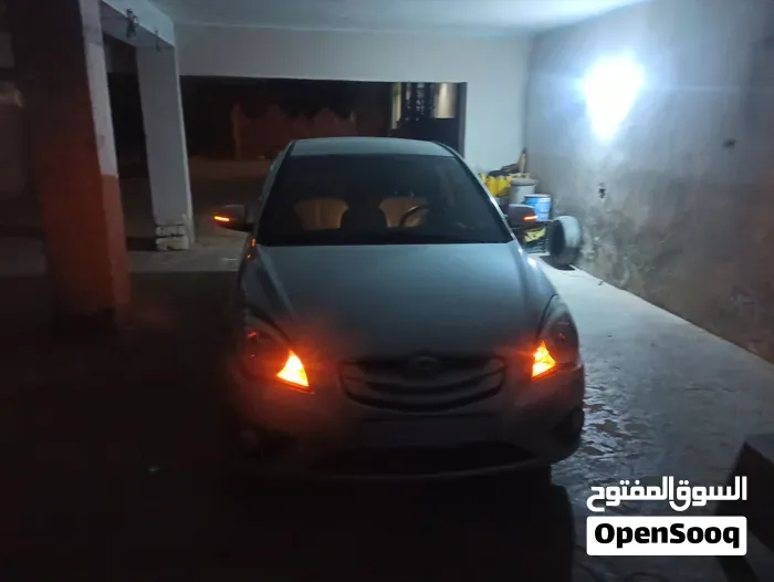 Hyundai Verna 2010 photo 4
