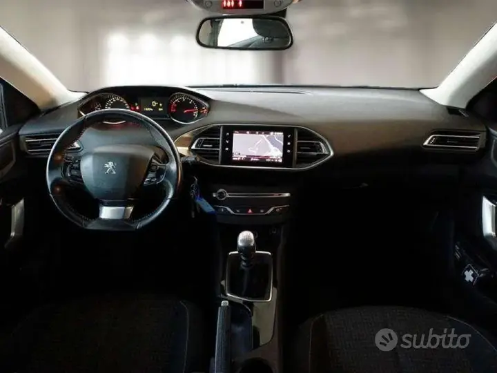 Peugeot 308 2019 photo 3