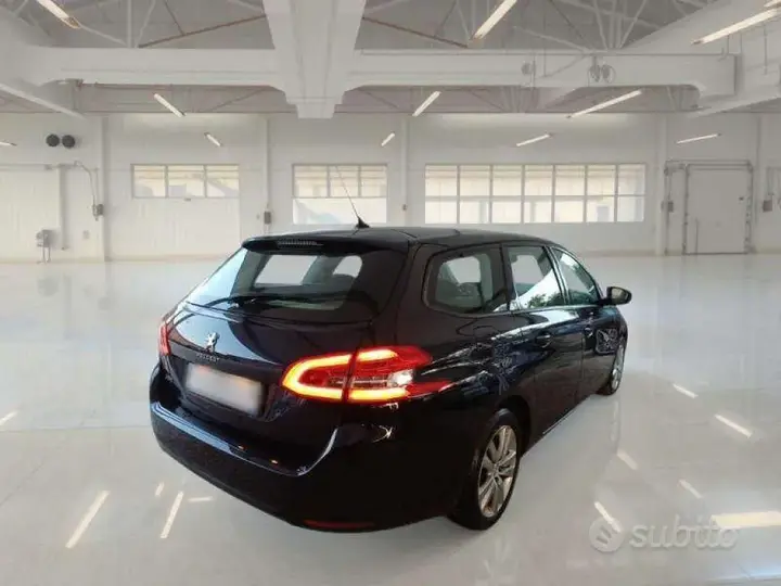 Peugeot 308 2019 photo 2