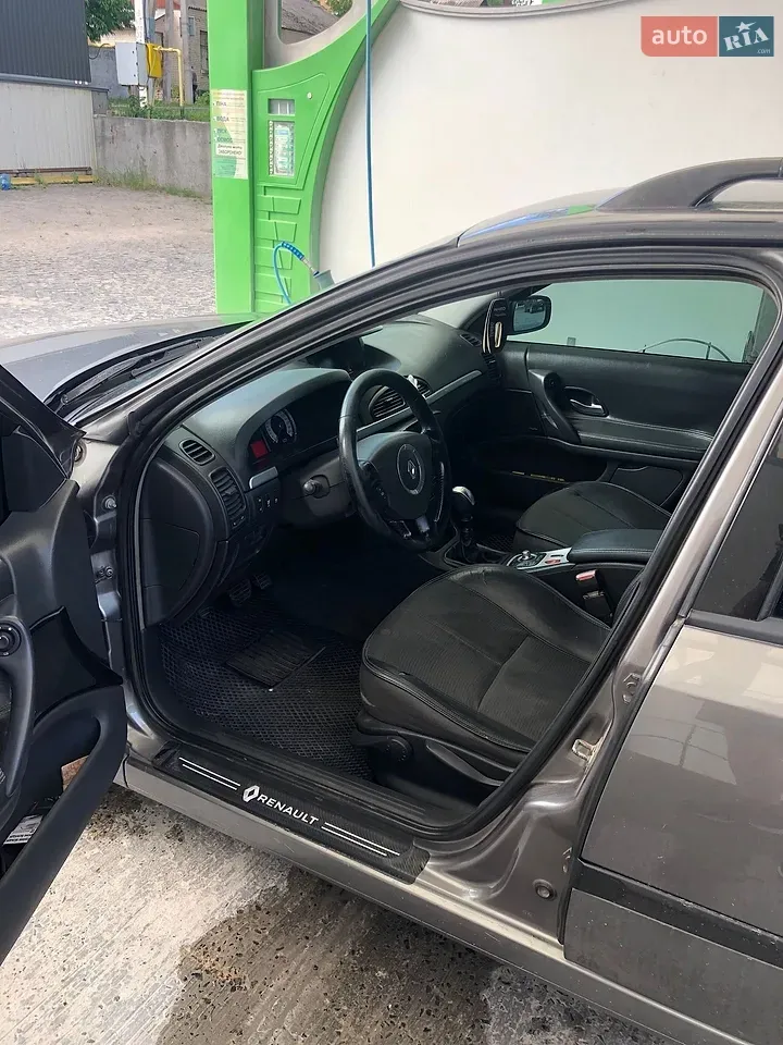 Renault Laguna 2005 photo 2