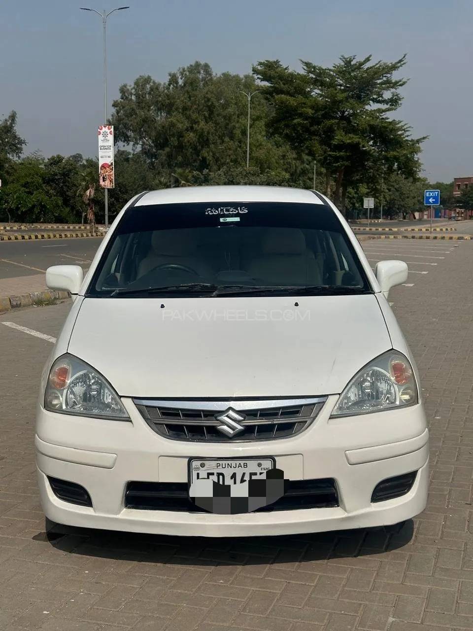 Suzuki Liana