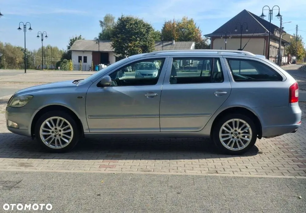 Skoda Octavia 2009 photo 4