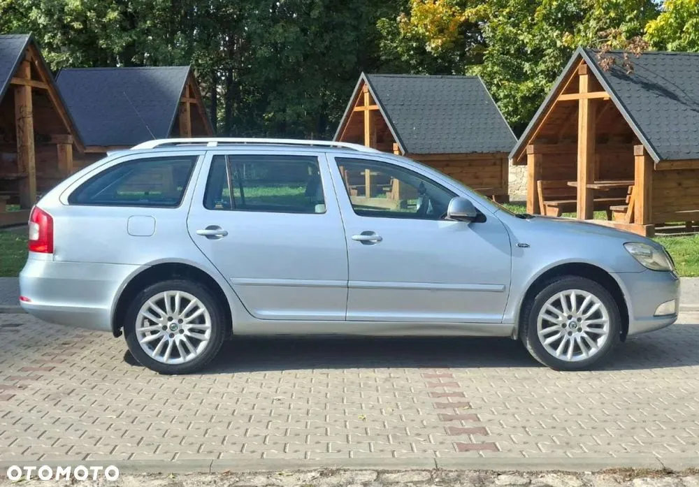 Skoda Octavia 2009 photo 3