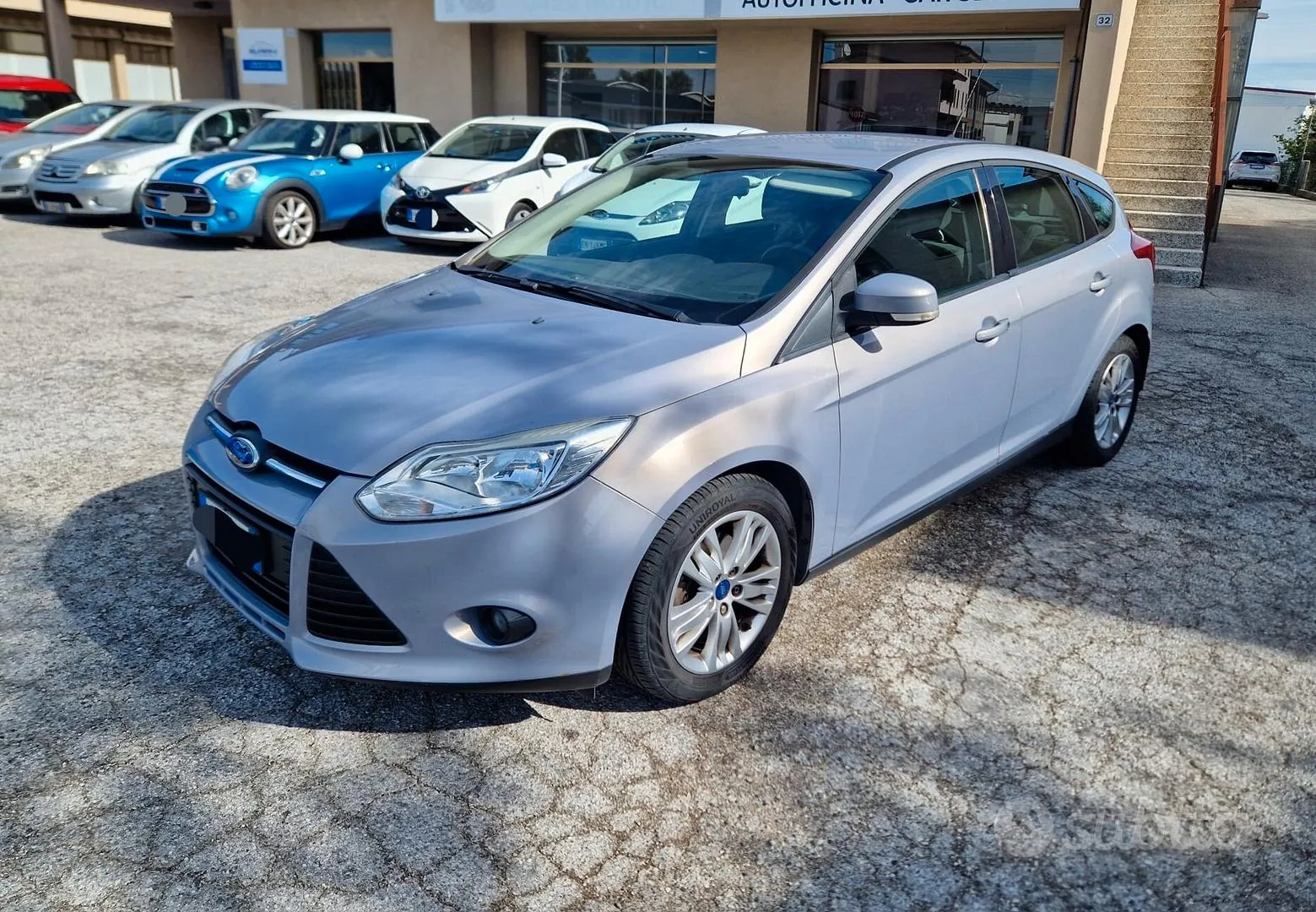 Ford Focus 2011 photo 2