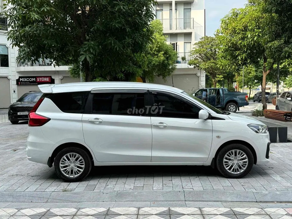Suzuki Ertiga 2023 photo 3