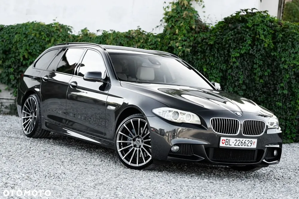 BMW Seria 5 2011 photo 2