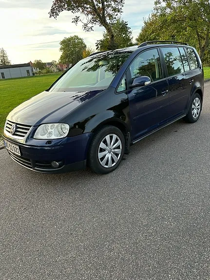 Volkswagen Touran 2006 photo 2