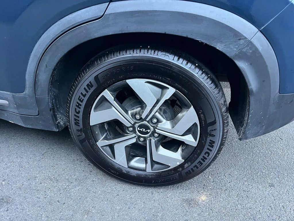 Kia Sonet 2023 photo 4