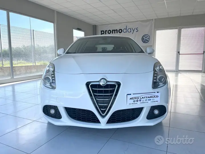 Alfa Romeo Giulietta 2011 photo 3