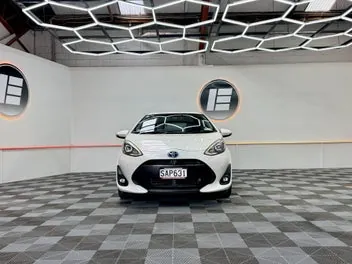 Toyota Aqua 2018 photo 3