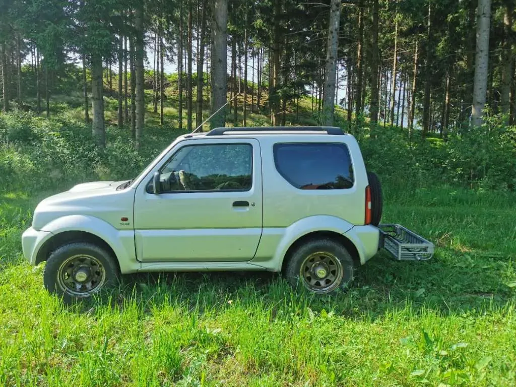Suzuki Jimny 2004 photo 3