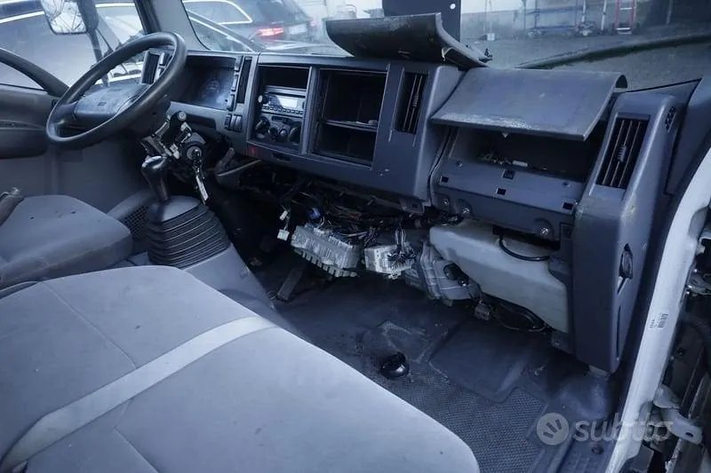 Isuzu N-Evolution 2012 photo 5