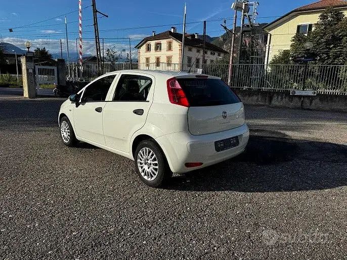 Fiat Punto 2016 photo 4