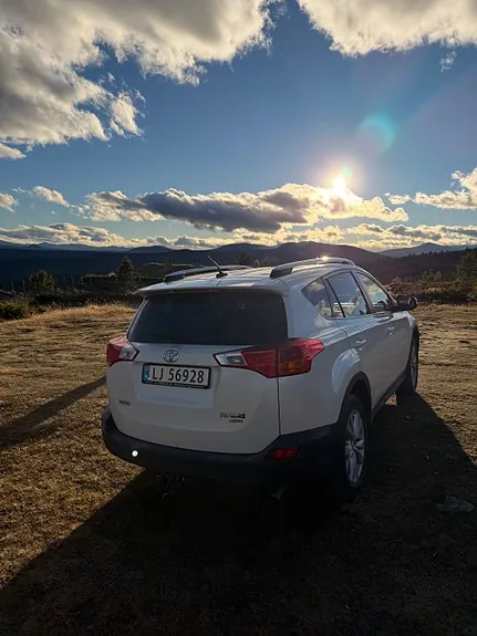 Toyota Rav4 2014 photo 4