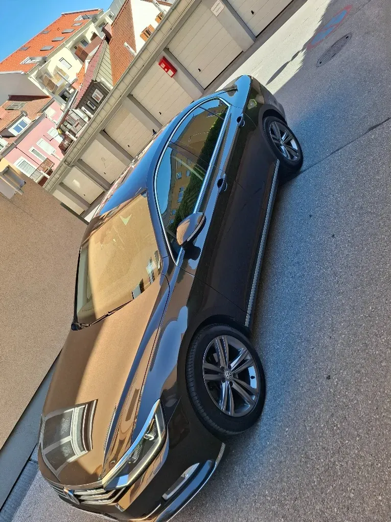 Volkswagen Passat 2018 photo 2