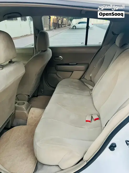 Nissan Tiida 2012 photo 4