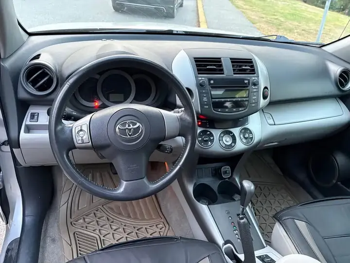Toyota Rav4 2007 photo 3