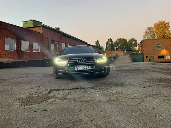 Audi A8 2014 photo 3