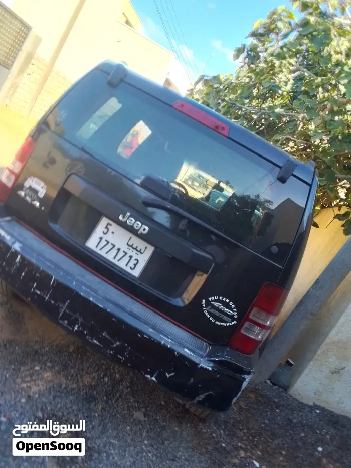 Jeep Liberty 2010 photo 3
