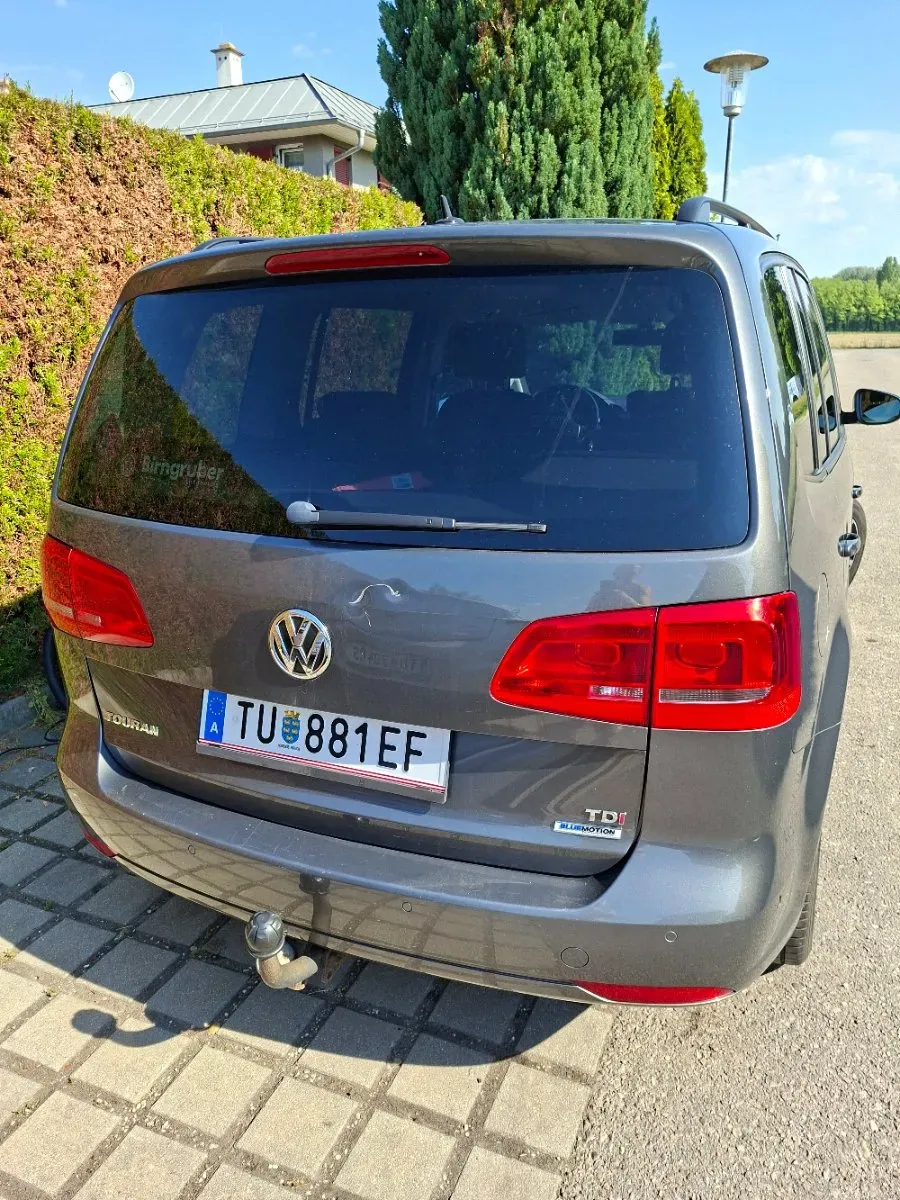 Volkswagen Touran 2015 photo 3