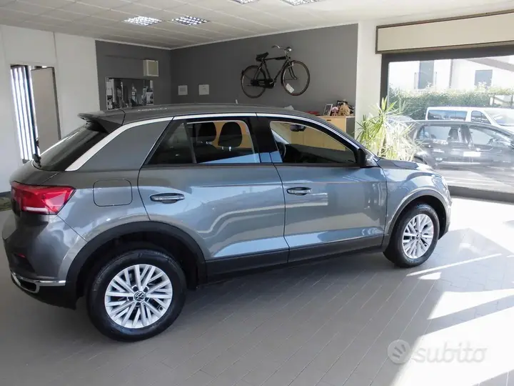 Volkswagen T-Roc 2021 photo 3