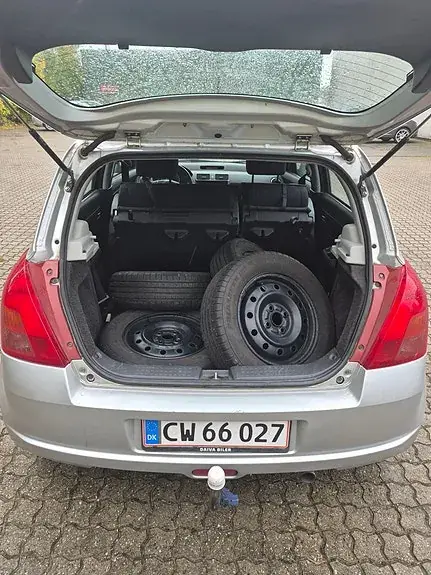 Suzuki Swift 2006 photo 4