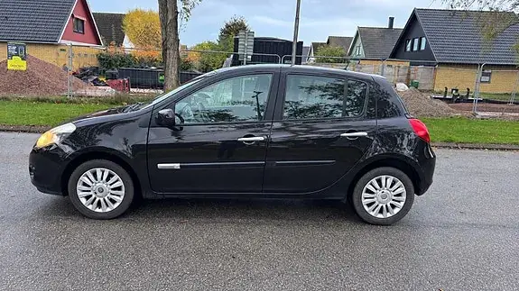 Renault Clio 2010 photo 5