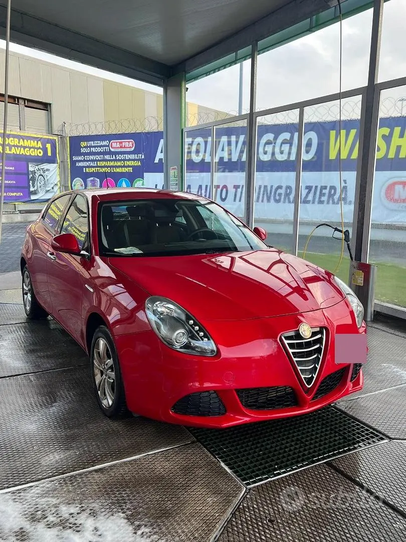 Alfa Romeo Giulietta 2016 photo 2