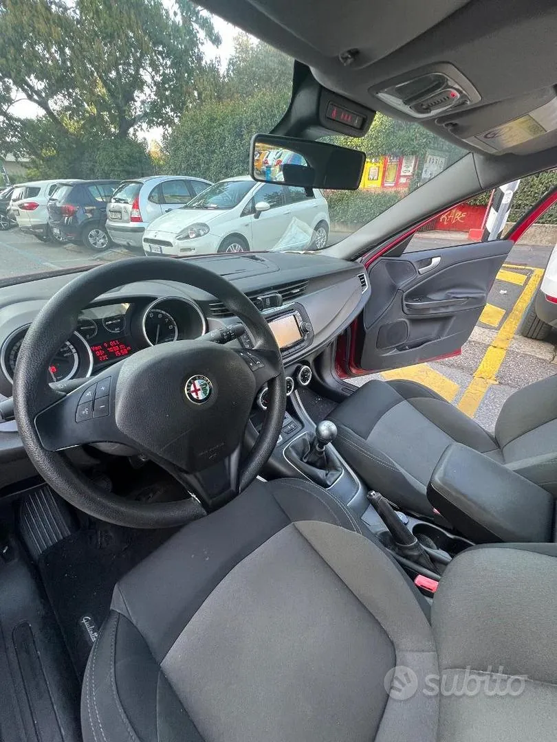 Alfa Romeo Giulietta 2016 photo 5