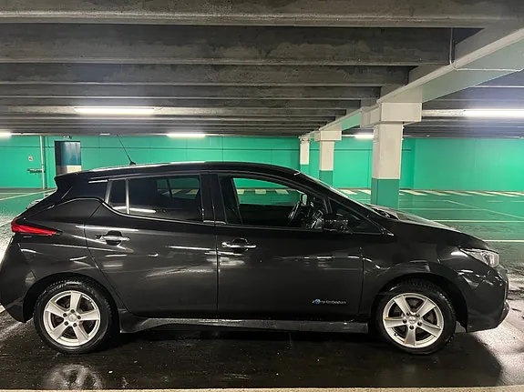 Nissan Leaf 2018 photo 2