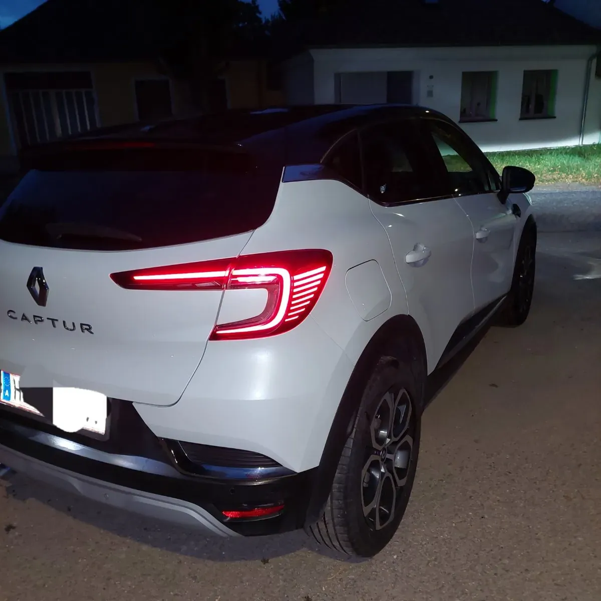 Renault Captur 2022 photo 2