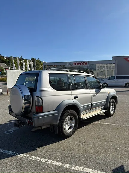 Toyota Land Cruiser 2002 photo 2