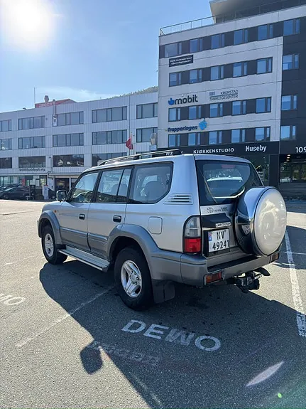 Toyota Land Cruiser 2002 photo 4