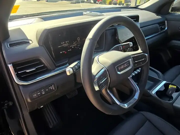 GMC Terrain 2027 photo 5