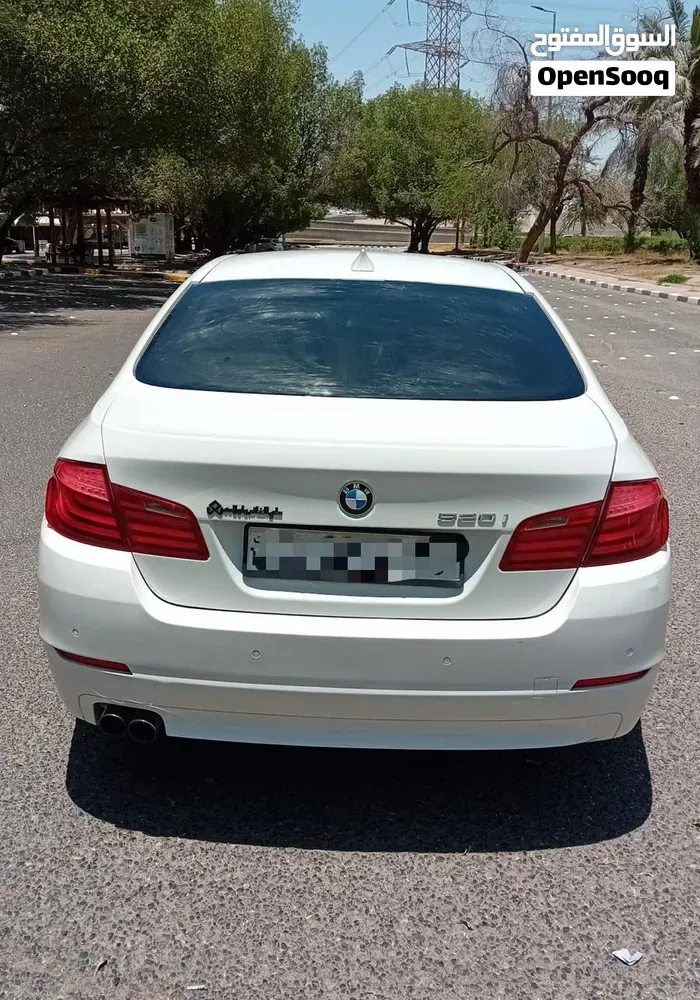 BMW 5 Series 2012 photo 2