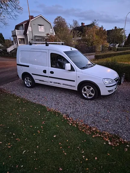 Opel Combo 2011 photo 3